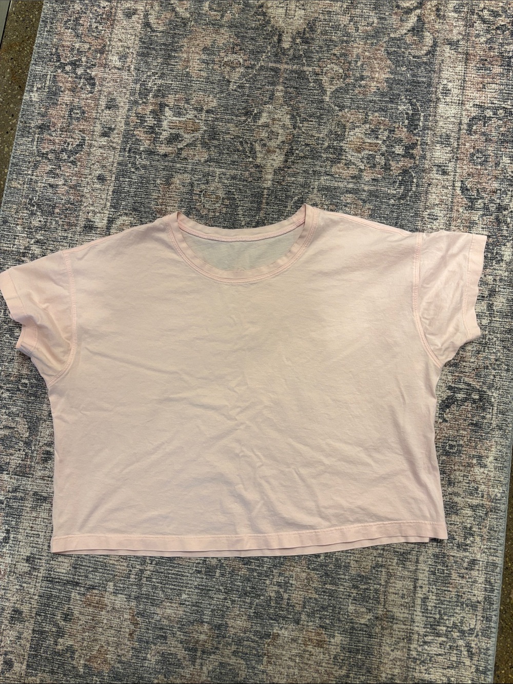 Lululemon Cate’s tee. Size 8. Light pink